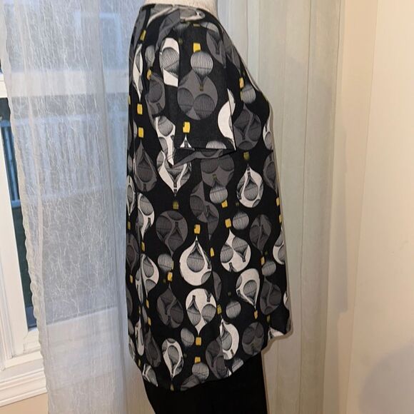 LuLaRoe XS Classic Hot Air Balloon Black White Gold Gray Short Sleeve Crew Tee - Picture 6 of 10